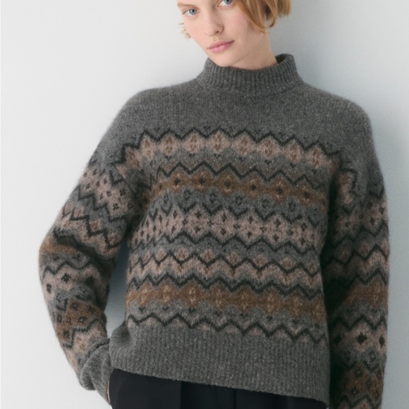 Aritzia Sweaters - Aritzia coastline Mockneck Women's Gray Patterned Sweater